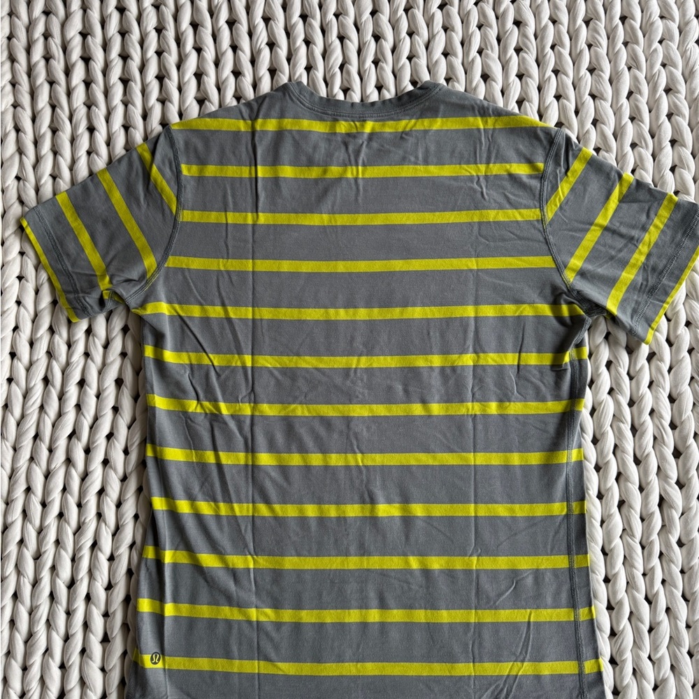 Lululemon 5 Year Basic Tee Gray and Yellow Striped Short Sleeve T-shirt NWOT - Picture 3 of 4